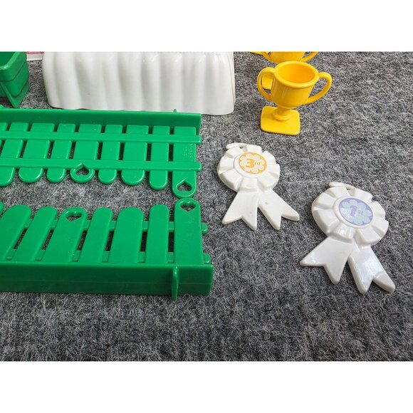 Vintage 1980s My Little Pony Toy Stable Accessories Bed Fence Ribbons Trophies - Picture 2 of 12